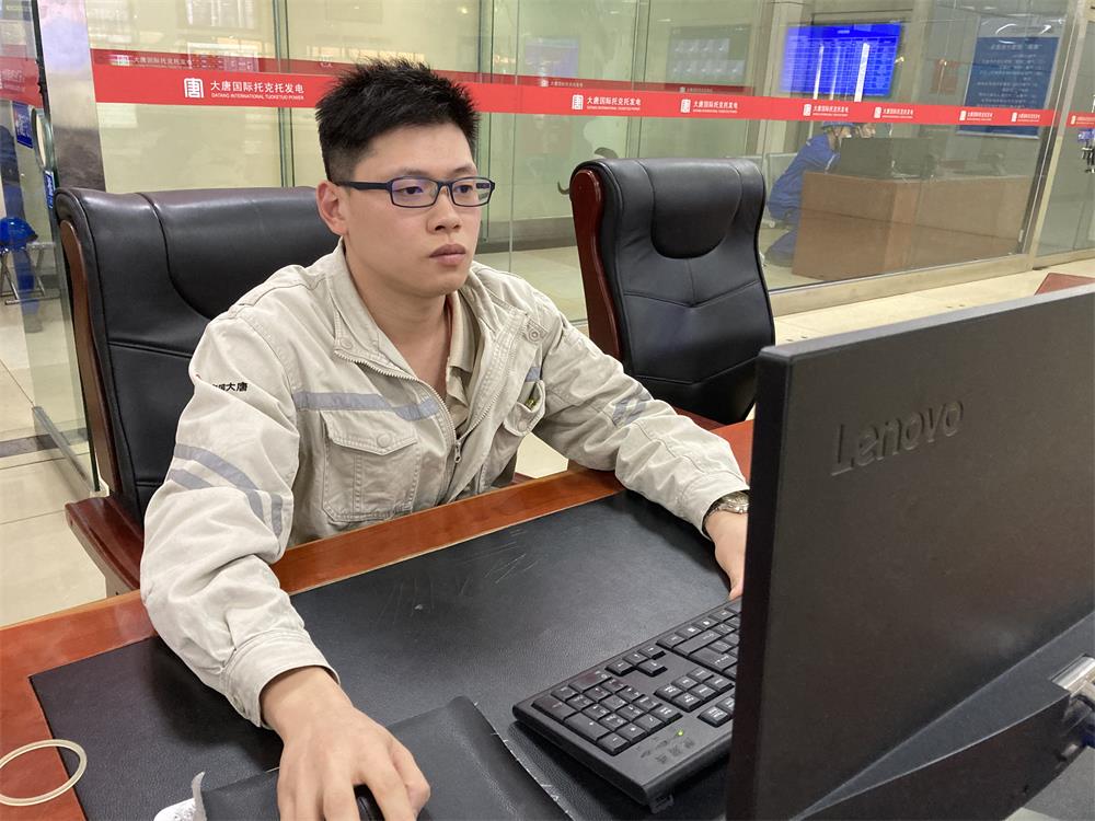 【奋斗大唐人】bw必威西汉姆联官方网站技术能手｜王磊：坚持终会抵达梦想彼岸 (2).jpg